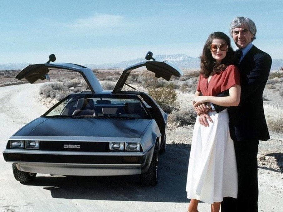 С конвейера завода DMC в Dunmurry в Северной Ирландии сошёл первый DeLorean DMC-12 - тот самый из «Назад в будущее», 21.01.1981 год