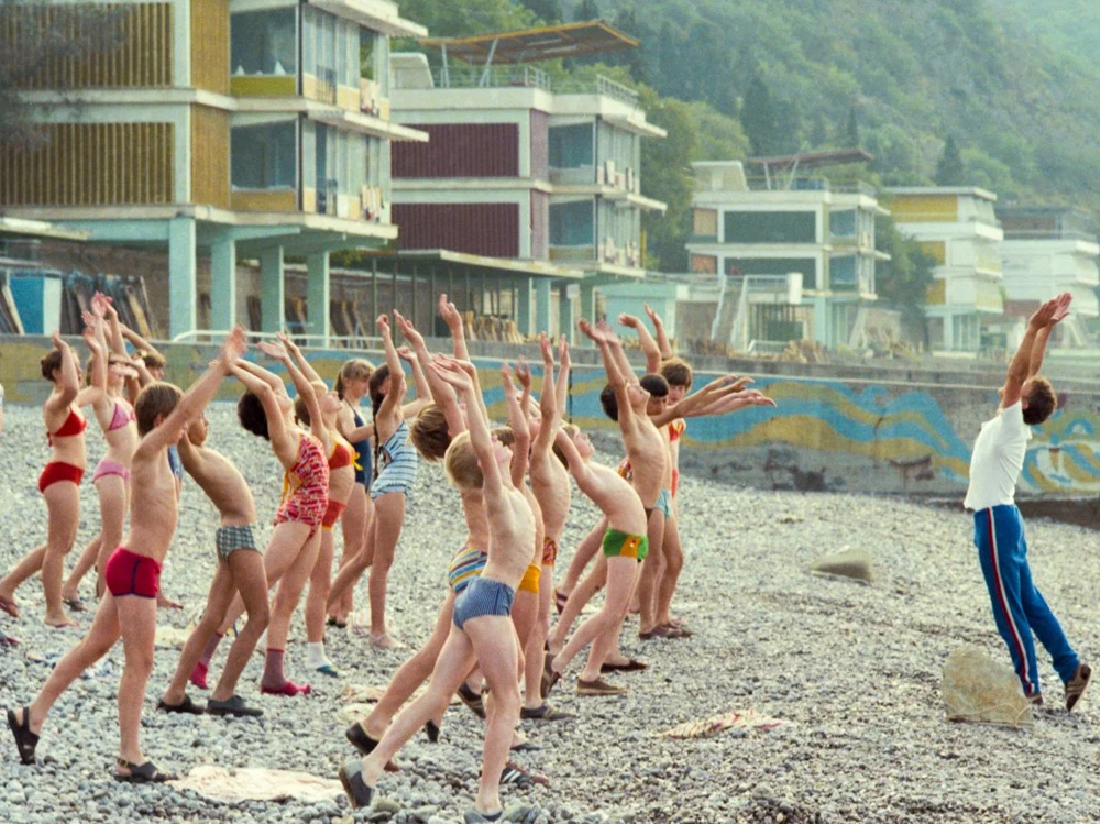 Утренняя зарядка на берегу Черного моря, 1985 год