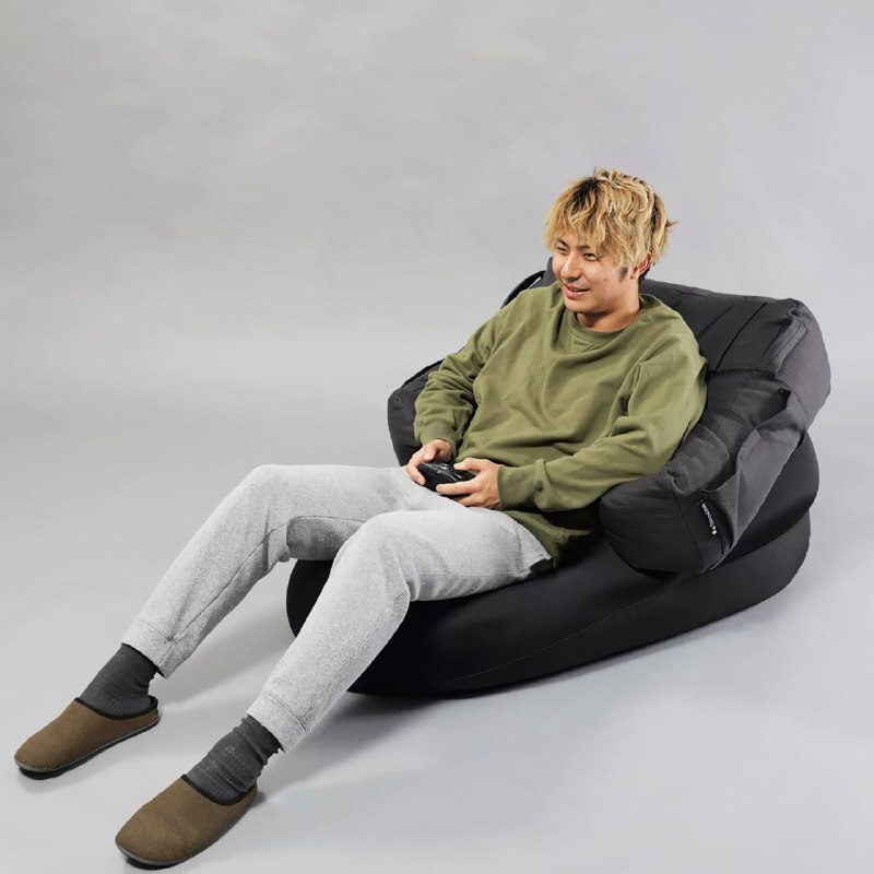 Японский бренд Bauhütte показал гениальное изобретение — геймерскую подушку