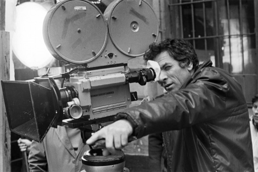 Режиссер фильма "Последняя жертва" Петр Тодоровский на съёмках. 13 августа 1975 года.