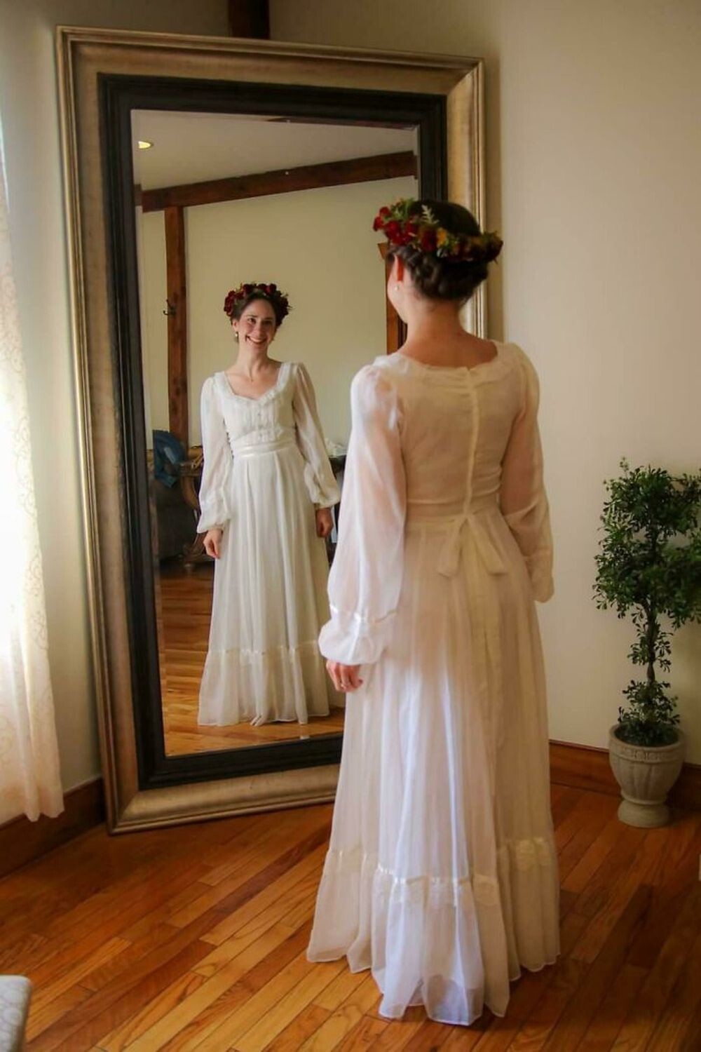 27. «Винтажное платье Gunne Sax, которое я надела на свою свадьбу; это было платье моей мечты»