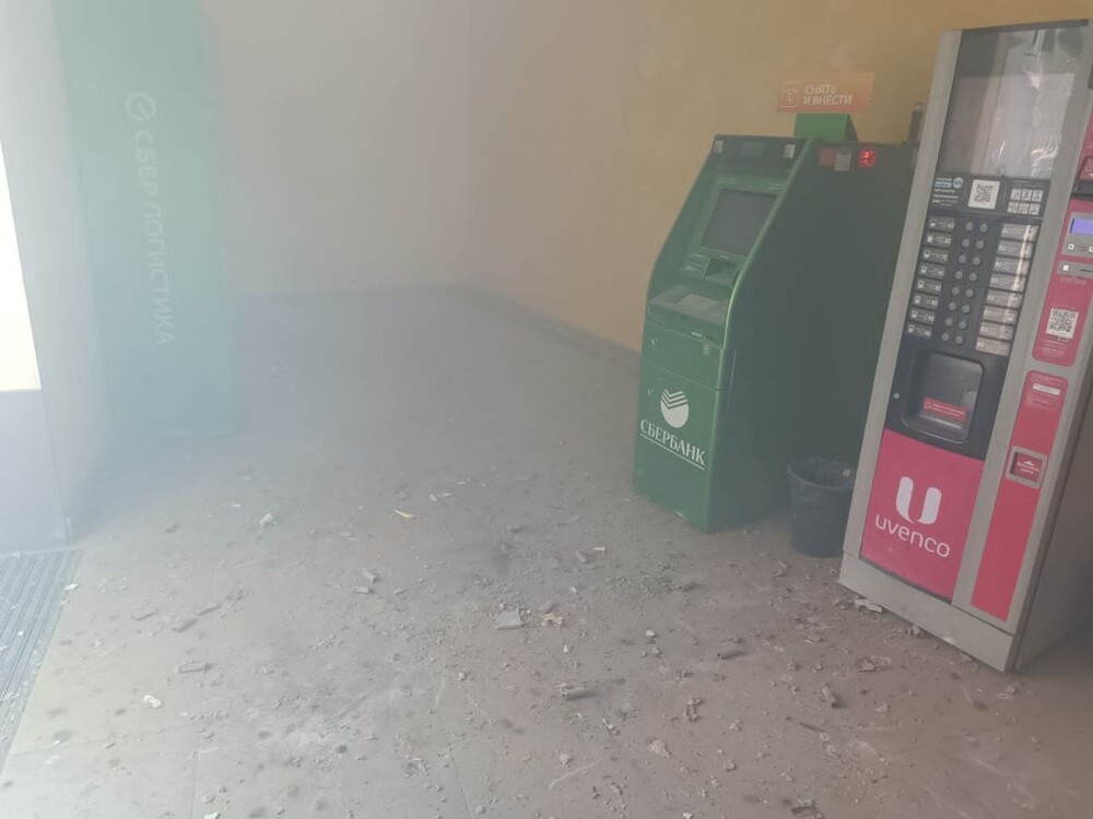 Мужчина при помощи фейерверка попытался поджечь отделение Сбербанка в Химках
