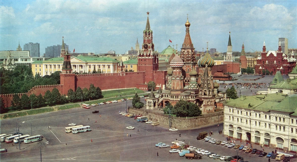 Москва. Фото середины 1970-х из Большой советской энциклопедии.
