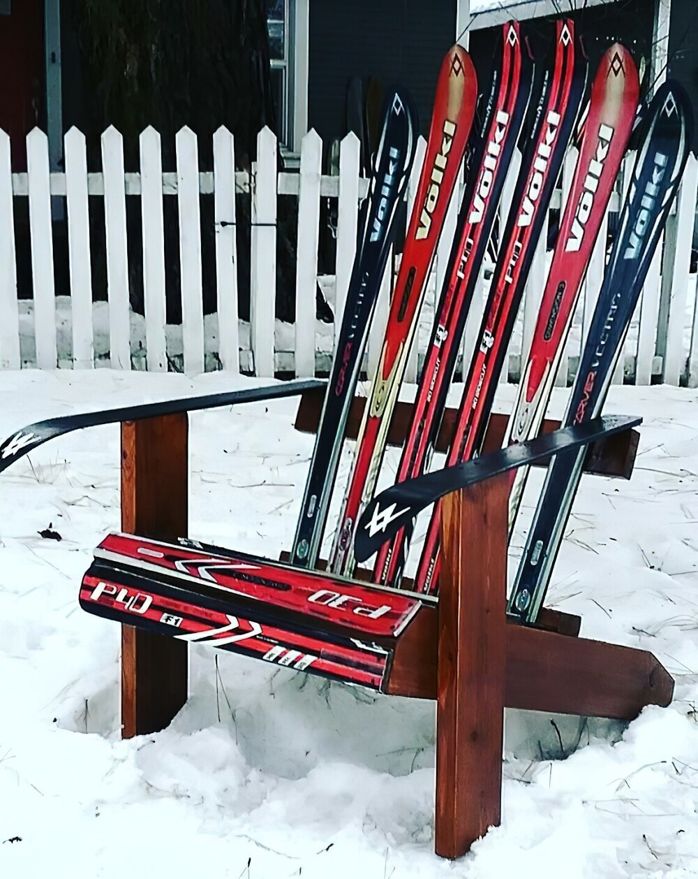 24. Кресло из лыж