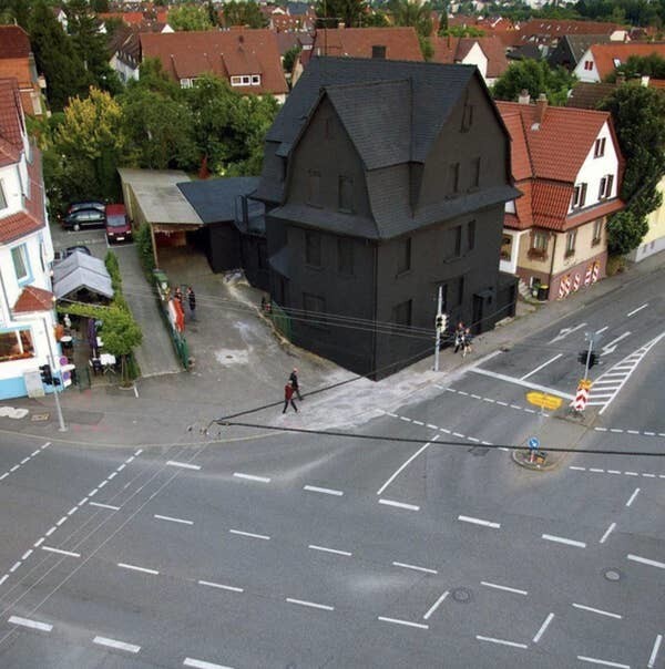 5. Чёрный дом в Германии
