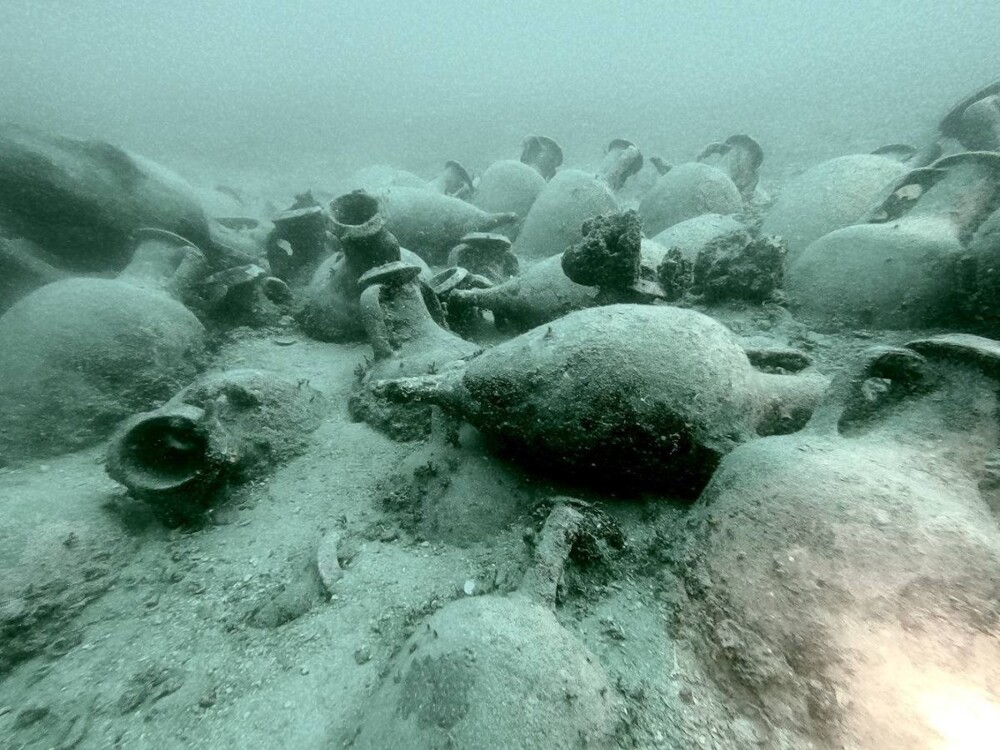 Водолазы нашли кораблекрушение III века до нашей эры