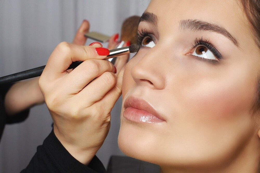 Makeup: что это такое, как он влияет на красоту
