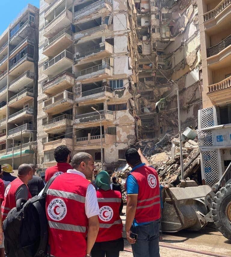 В Египте частично обрушился 13-этажный дом
