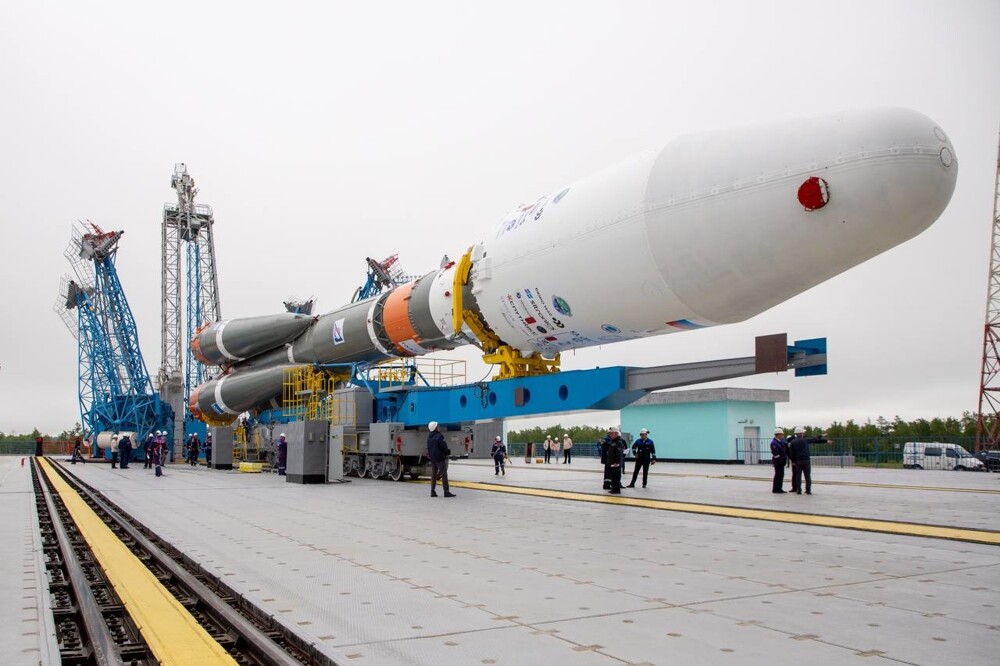 Роскосмос показал ракету «Союз-2.1б», на которой запустят 43 спутника