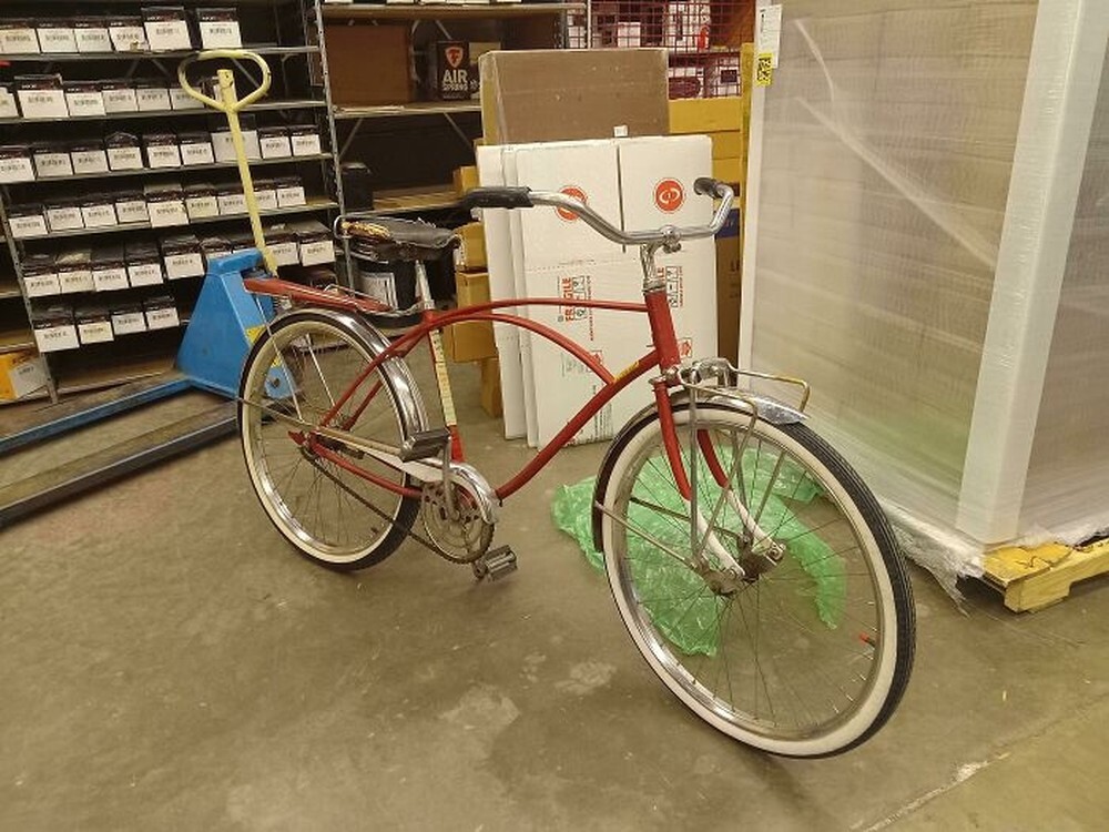 4. «Откопал этот велосипед конца 50-х годов на свалке по дороге на работу»
