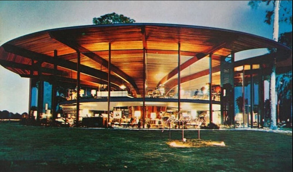 24. Мебельный магазин Galloway's, Сарасота, Флорида. Спроектирован Виктором Ланди в 1959 году, частично снесен в 1970-х 
