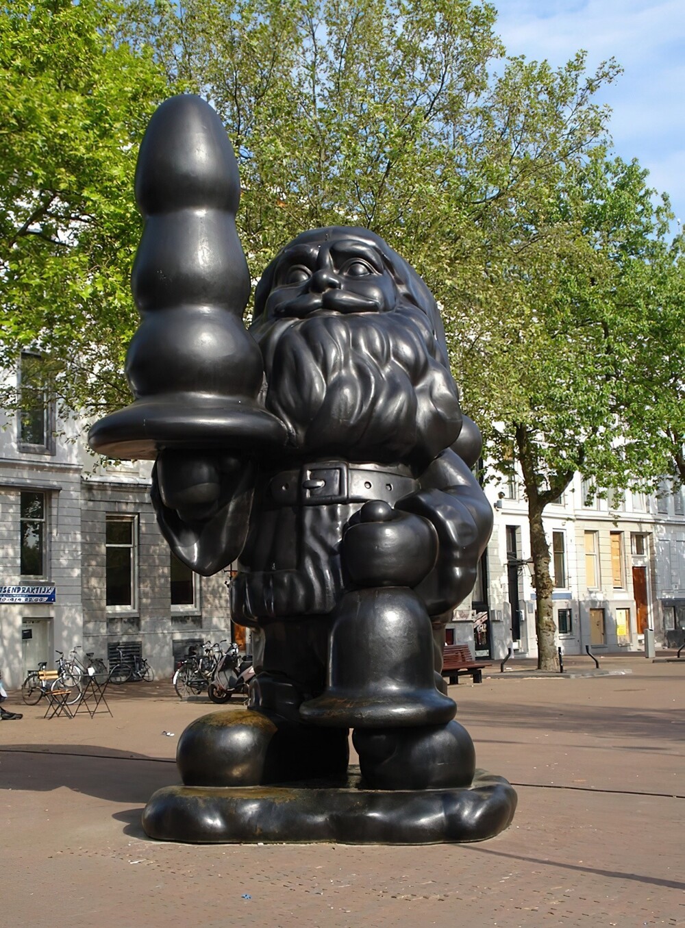 7. Нидерланды: «Санта-Клаус»