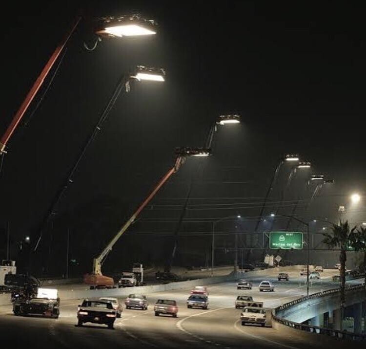 2. Так освещали автостраду во время съёмок фильма Тарантино "Однажды в Голливуде"