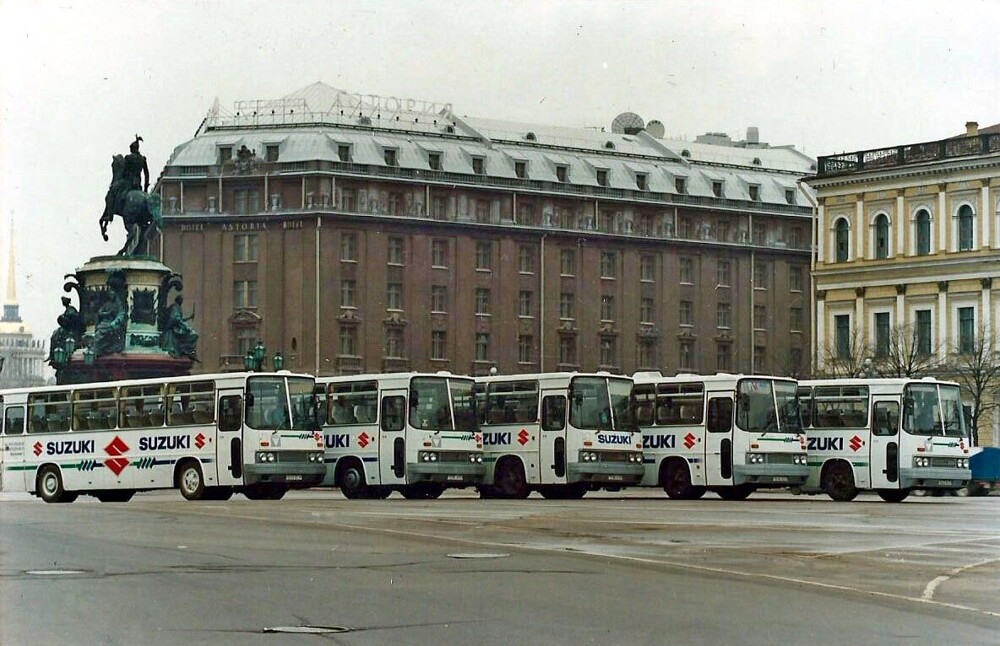 Исаакиевская площадь, вторая половина 90-х.