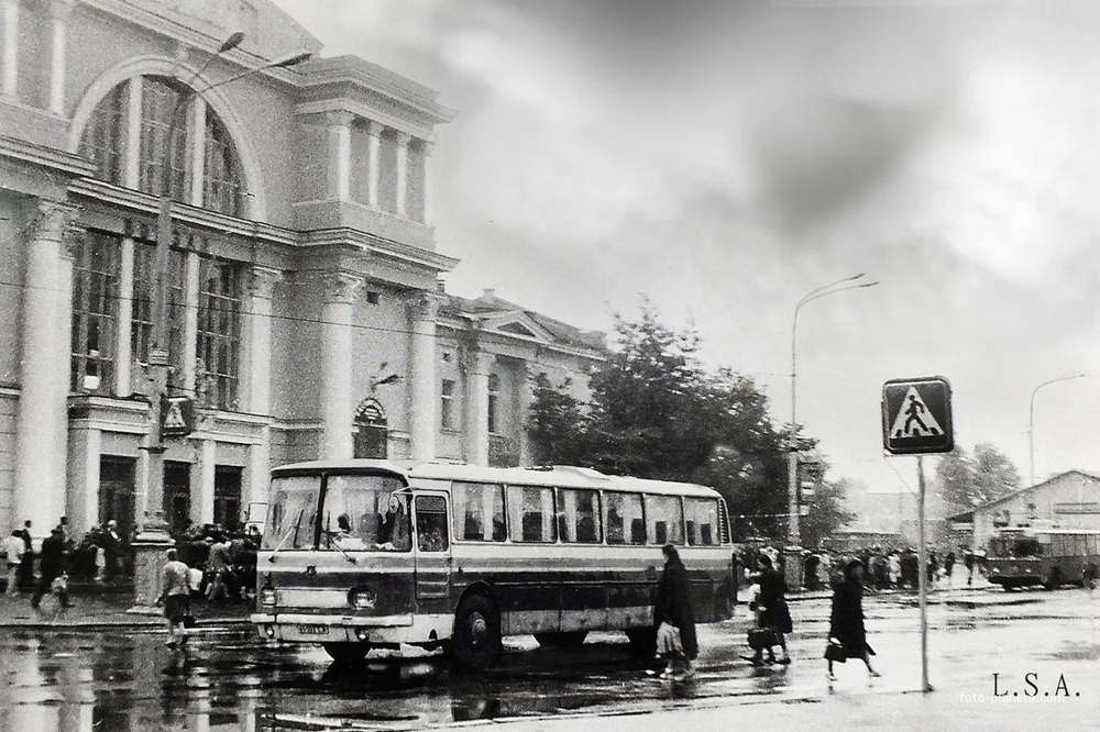 Гомель (БССР), вокзал, 1980-е годы.