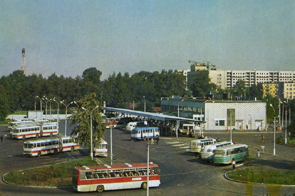 Калинин (ныне Тверь), автовокзал, 1970-е годы.