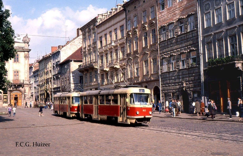 Львов, исторический центр и чехословацкий трамвай, 1980-е годы.