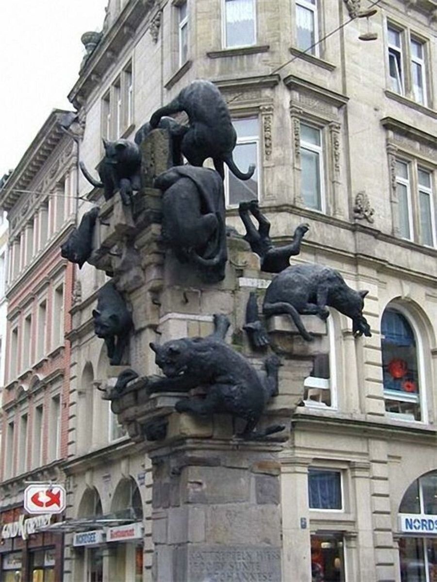20. Памятник бездомным кошкам, Германия