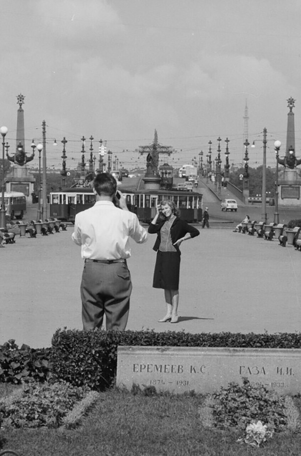 Ленинград. Суворовская площадь и Кировский мост. 1961 год