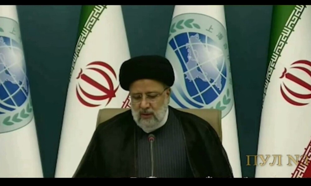 Новый член ШОС, президент Ирана Эбрахим Раиси - сразу же призвал коллег отказаться от доллара