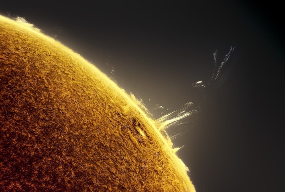 "Солнечная вспышка X1 от AR2994", Мигель Кларо, категория "Наше Солнце" Место съемки: Эвора, Португалия