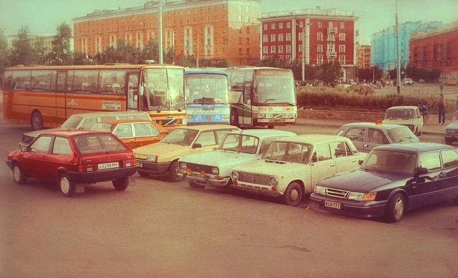 Мурманск, 1990 год. На дорогах СССР начали появляться иномарки.