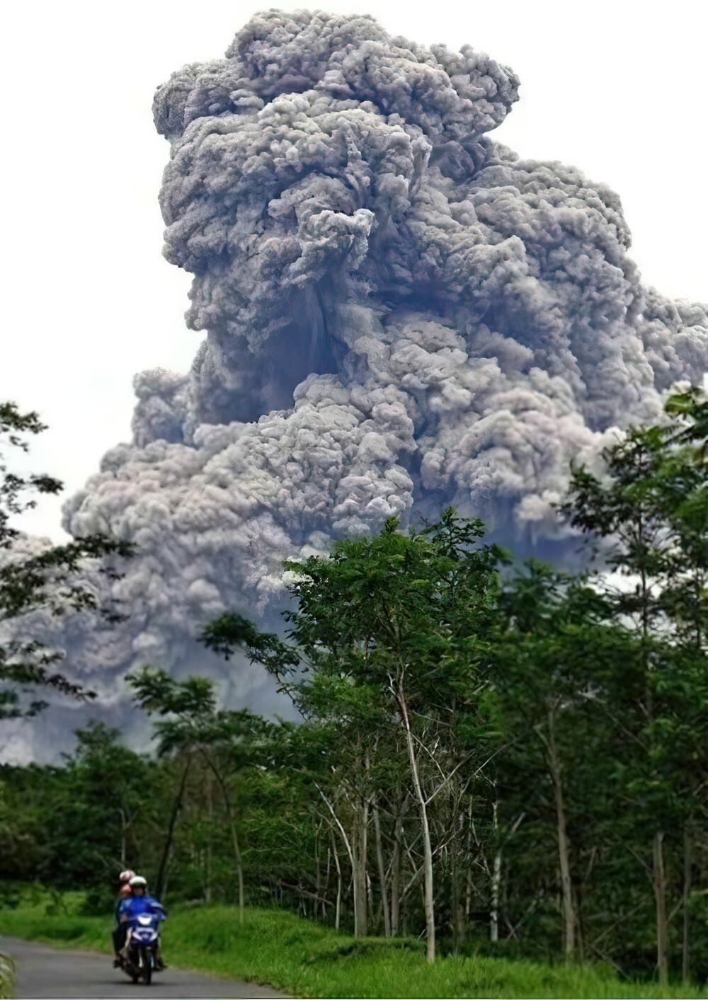 25. Извержение вулкана Пинатубо на Филиппинах 15 июня 1991 г., второе по масштабу в 20 веке