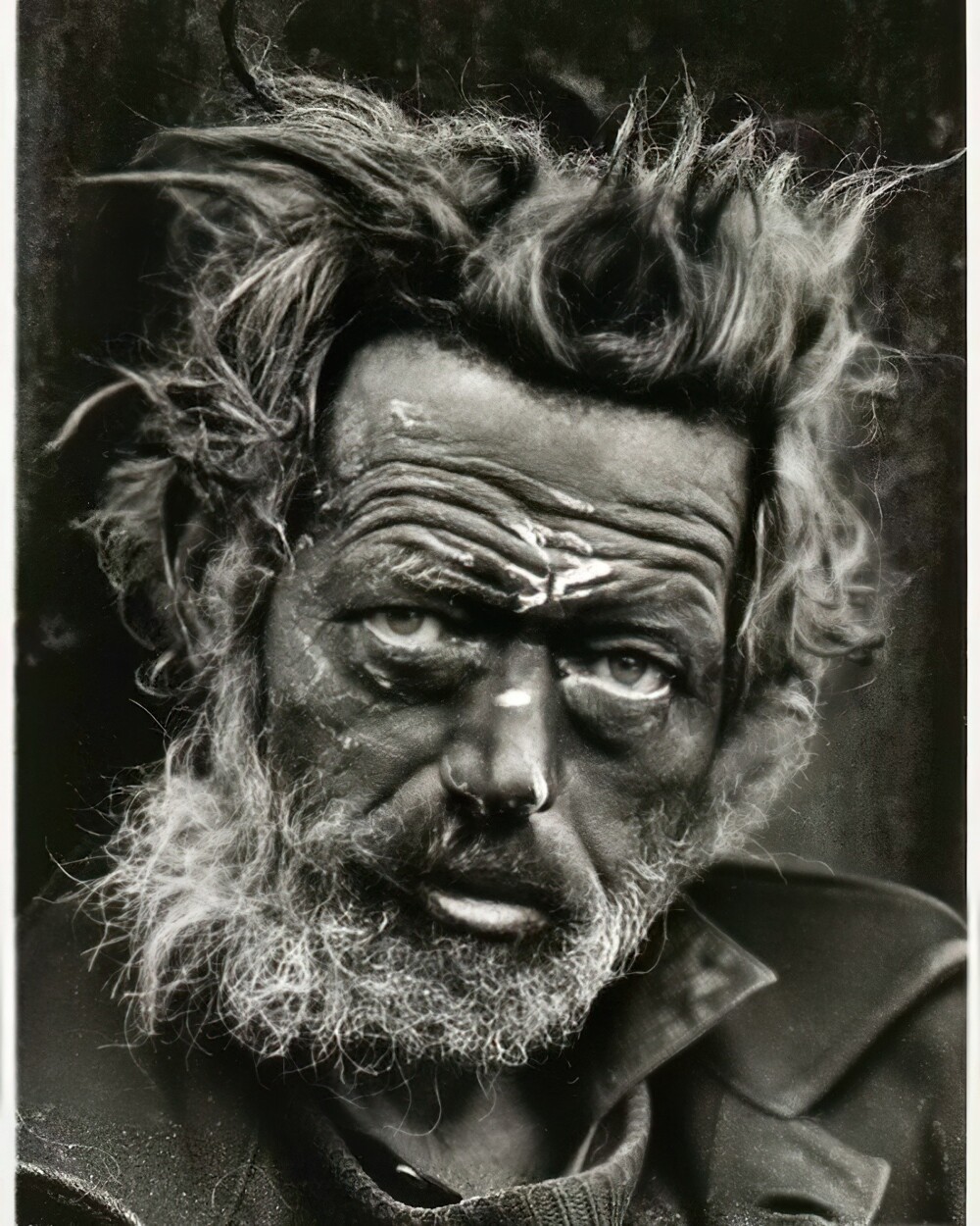5. Бездомный ирландец, Спиталфилдс, Лондон, 1970 год. Фотожурналист Дон Маккалин решил, что этот человек похожа на Нептуна