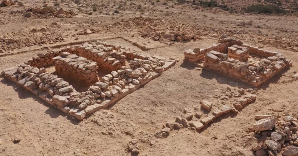 В пустыне Негев обнаружили крупное древнее захоронение