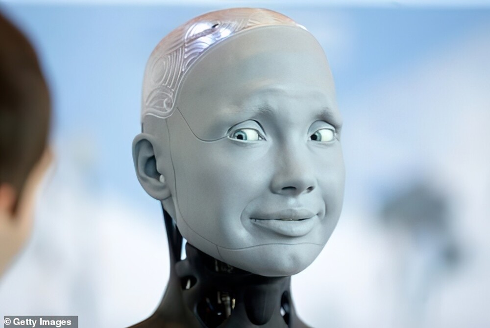 Амека (Engineered Arts) — «самый передовой робот-гуманоид в мире»