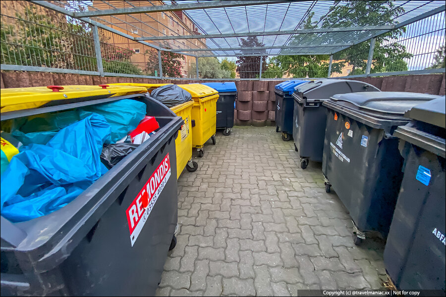 Как в Германии прячут мусорки