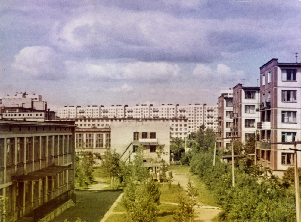 Снимок с Пискарёвки. Вид из окна дома 69 по Бестужевской улице.