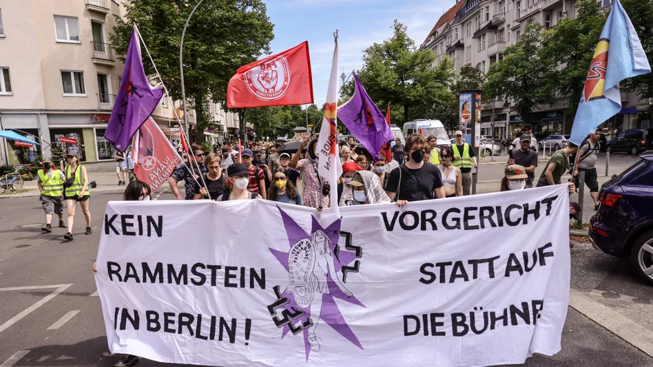 В Берлине требуют отменить концерты группы Rammstein