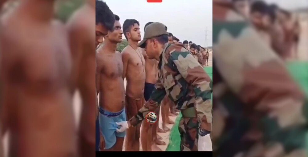 Как индусов проверяют перед приемом в армию