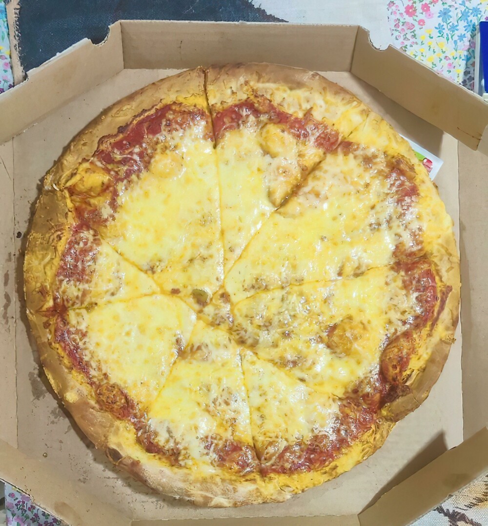 20. «Я много лет заказываю пиццу в маленьком местном заведении, на прошлой неделе у них появился новый сотрудник»