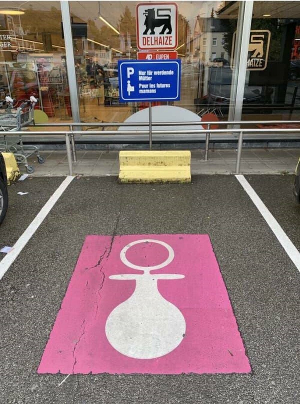 30. Парковочное место для беременных женщин в Бельгии