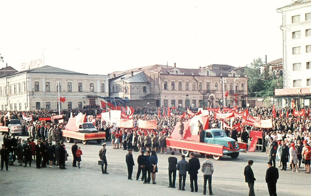 Саранск, празднование 50-летия ВЛКСМ, 1968 год.