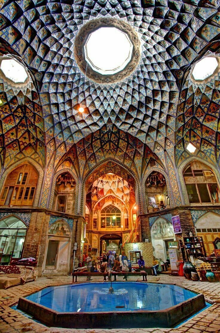 3. Базар Кашана - старый базар в центре города Кашан, Иран