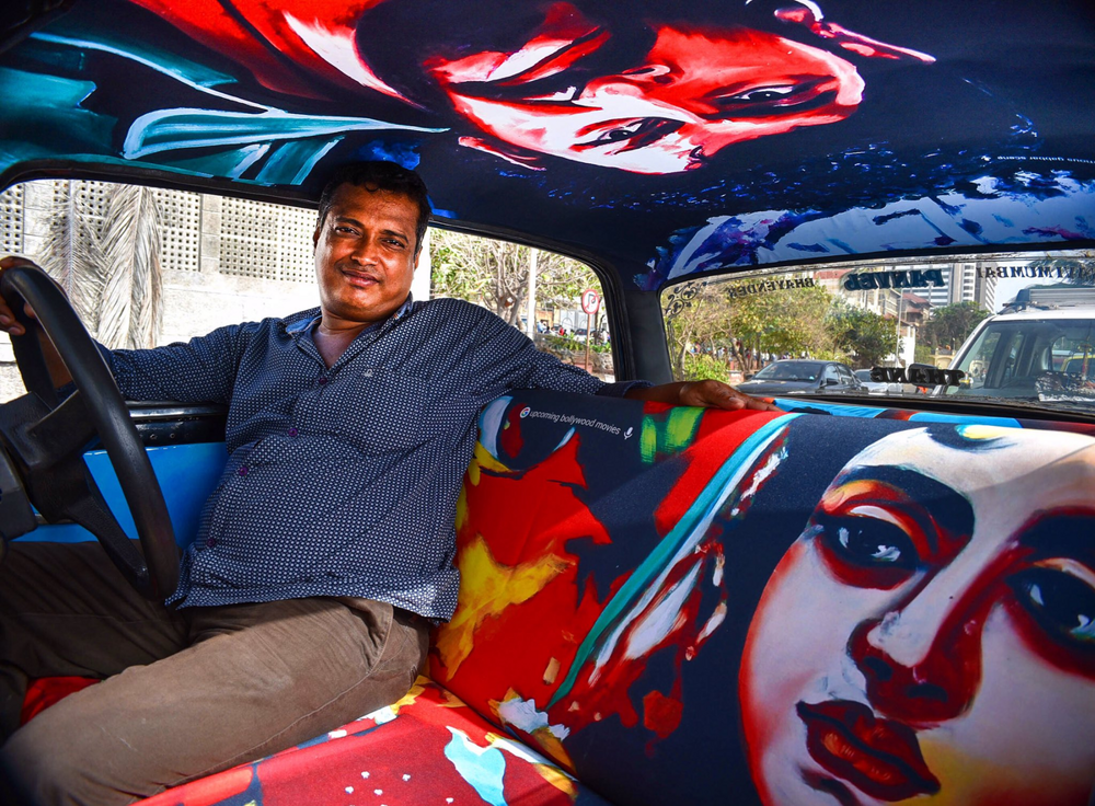 Дизайнер из Индии превращает салоны обычных такси в яркие арт-объекты