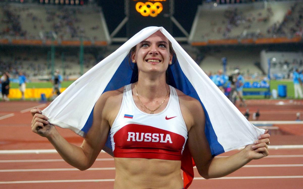 «Это просто подло в отношении своей страны»: олимпийская чемпионка Елена Исинбаева намекнула, что не собирается возвращаться в Россию