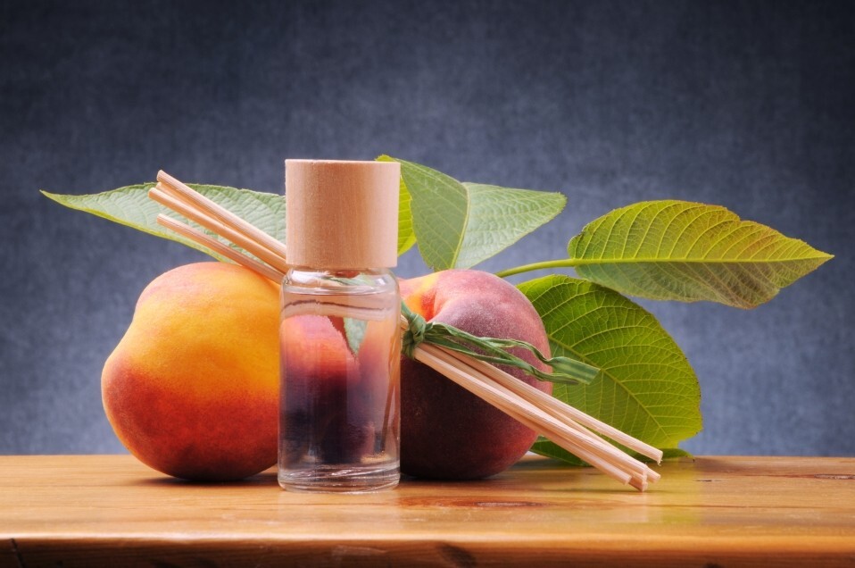Для чего используется персиковое масло?