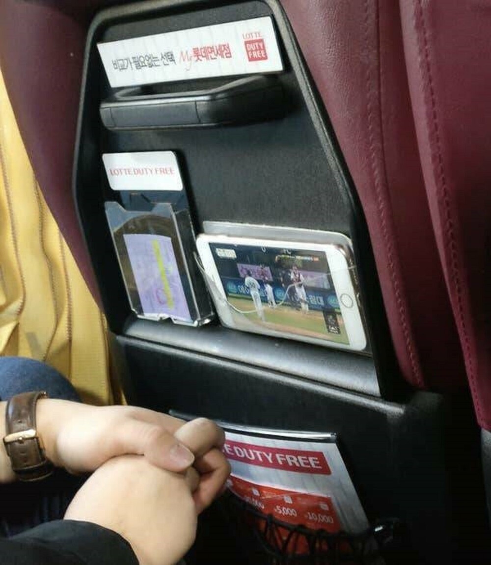 18. Подставки для телефона в сеульских автобусах