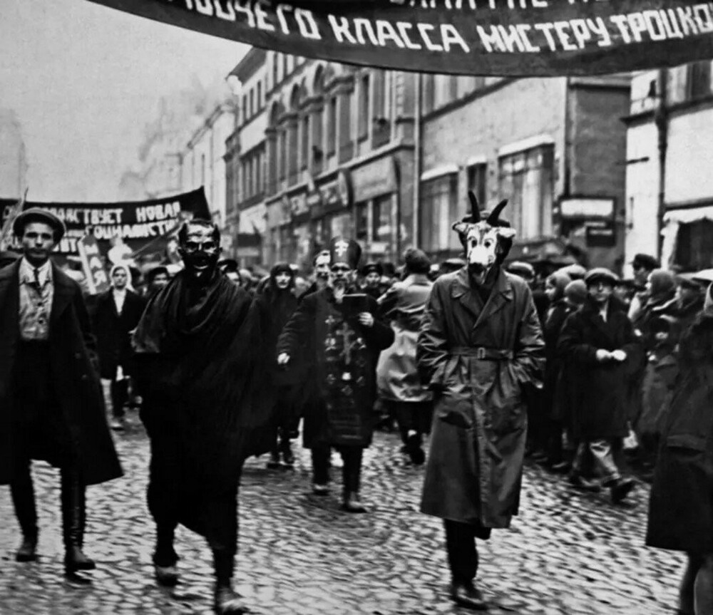 9. Массовые шествия в 1917 году, СССР