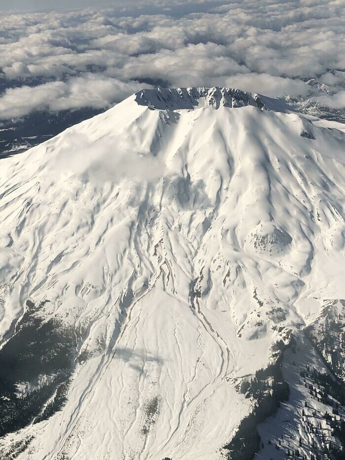 9. Гора Сент-Хеленс (стратовулкан в штате Вашингтон), вид сверху