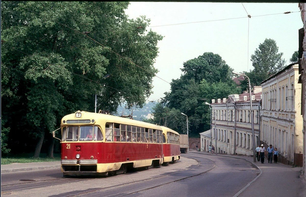 Смоленск, Большая Советская улица, трамвайный поезд из вагонов РВЗ-6М2, 06.1987 года.