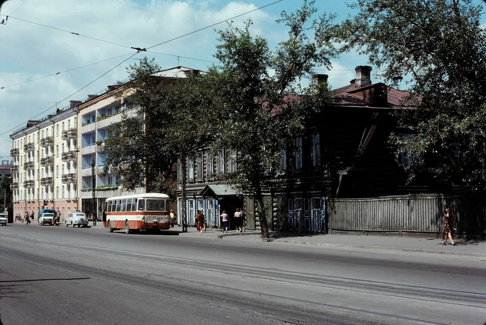 Иркутск, автобус ЛиАЗ-677, 1979 год.
