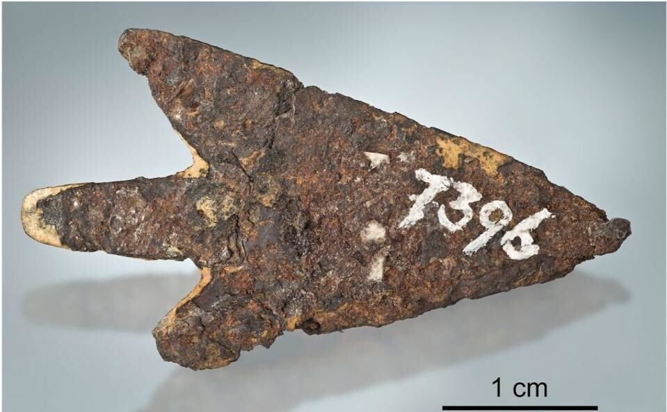 В Швейцарии нашли древнее оружие из "внеземного" железа