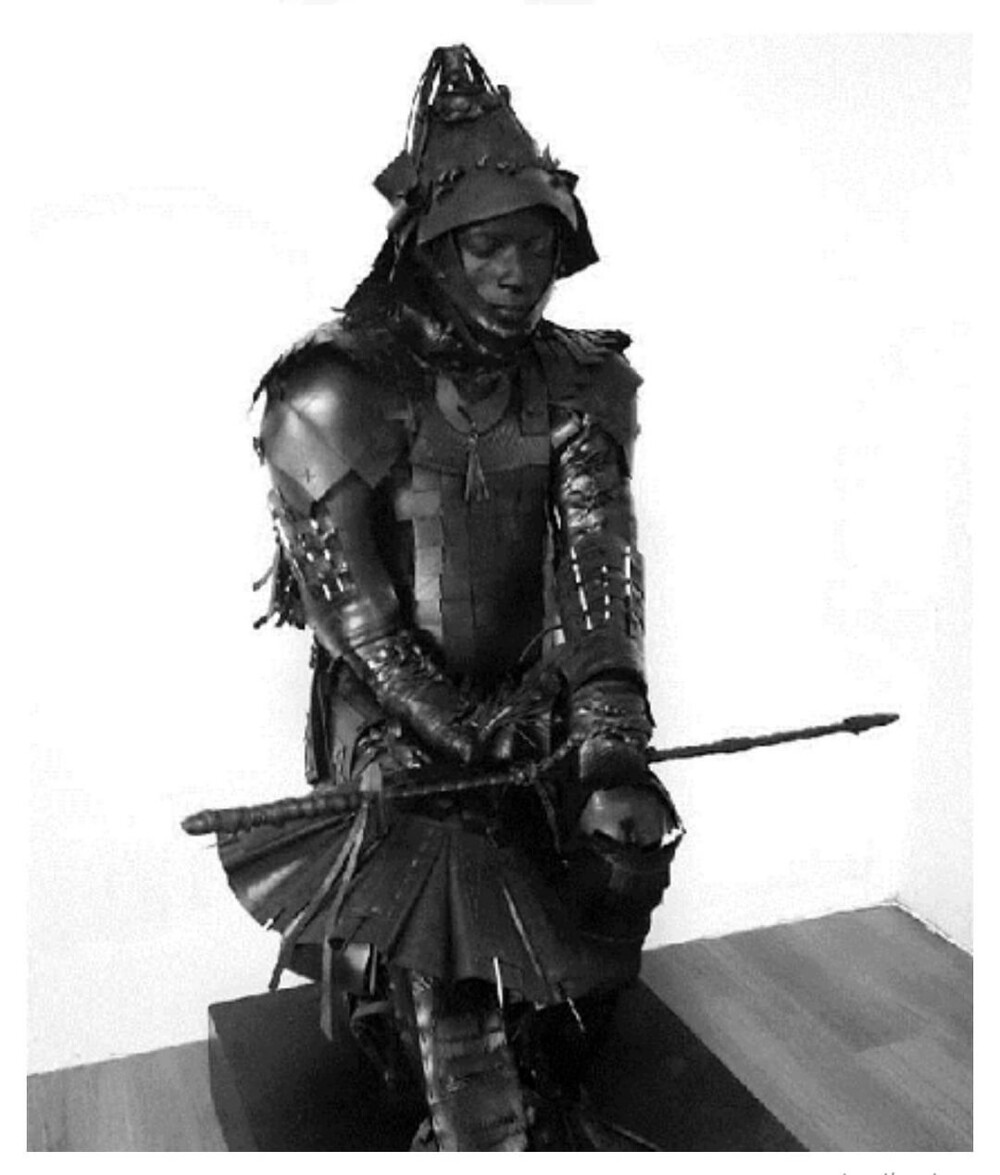 13. Статуя Ясуке, первого и единственного черного самурая. Он был рабом в Мозамбике, прежде чем стать самураем в Японии