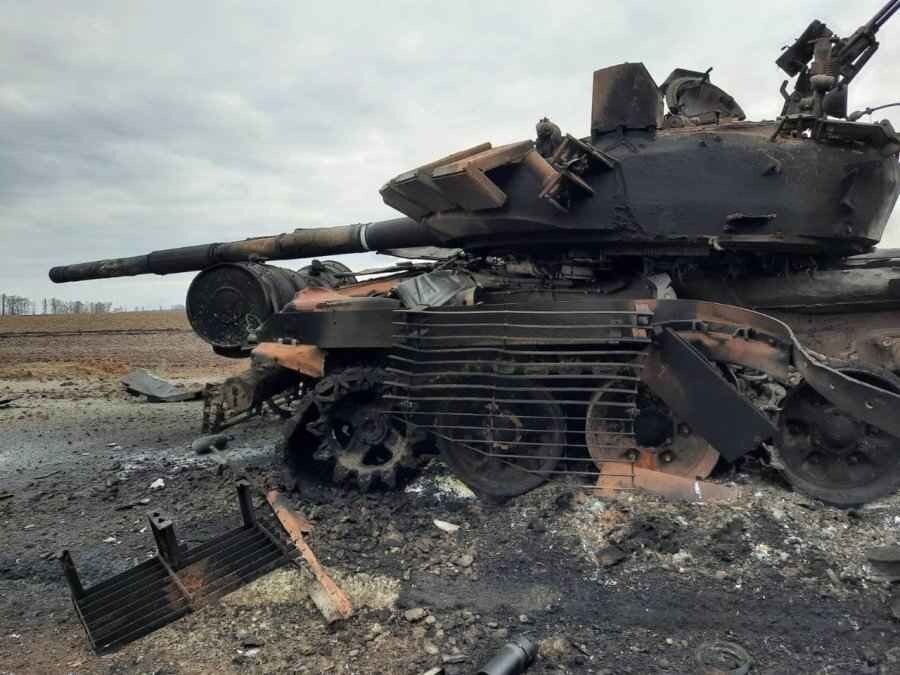 Подбитый танк, район Городни. Фото от врагов