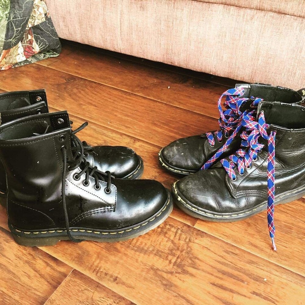 13. Старые ботинки сына по сравнению с новыми